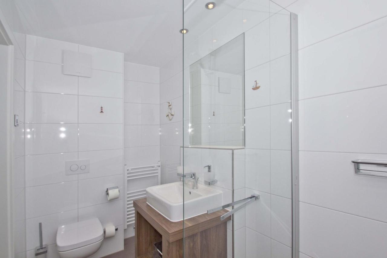 Mit Meerblick Und Terrasse, Gratis Nutzung Vom Ahoi Erlebnisbad Und Sauna In Sellin - Meeresblick Fewo 68 Goehren  Luaran gambar